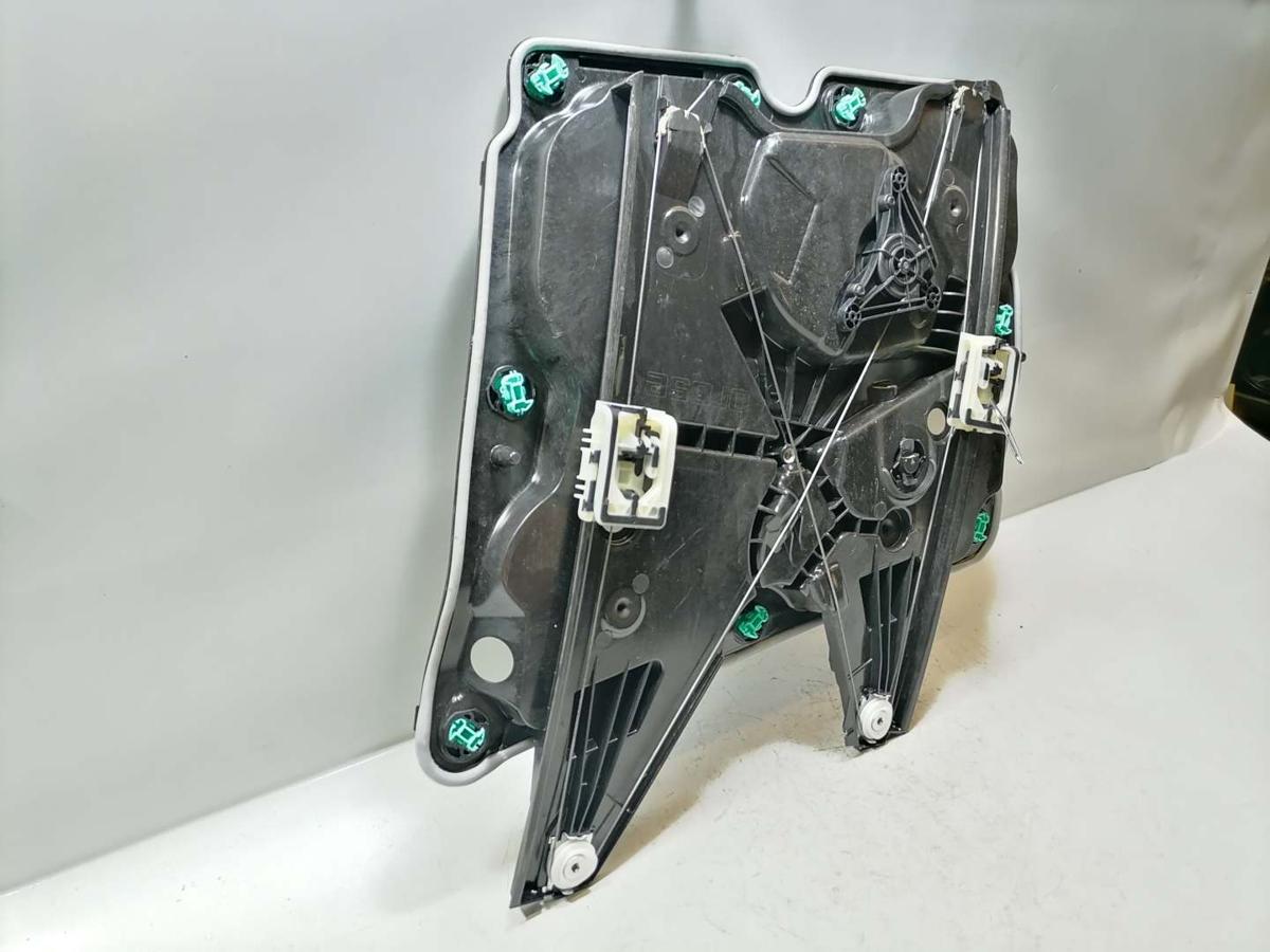 VW Golf 8original Fensterheber vorn links 5-T&uuml;rer Bj.2024